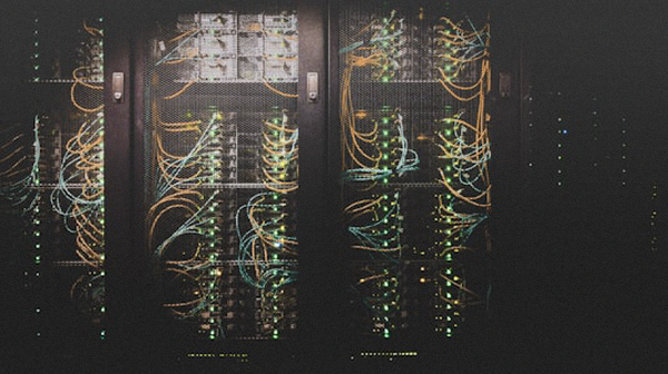 电脑屏幕上显示快连VPN软件安装向导步骤的详细界面截图